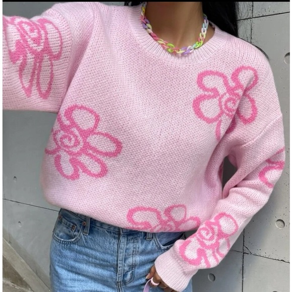 New Pink floral print sweater - Picture 2 of 6
